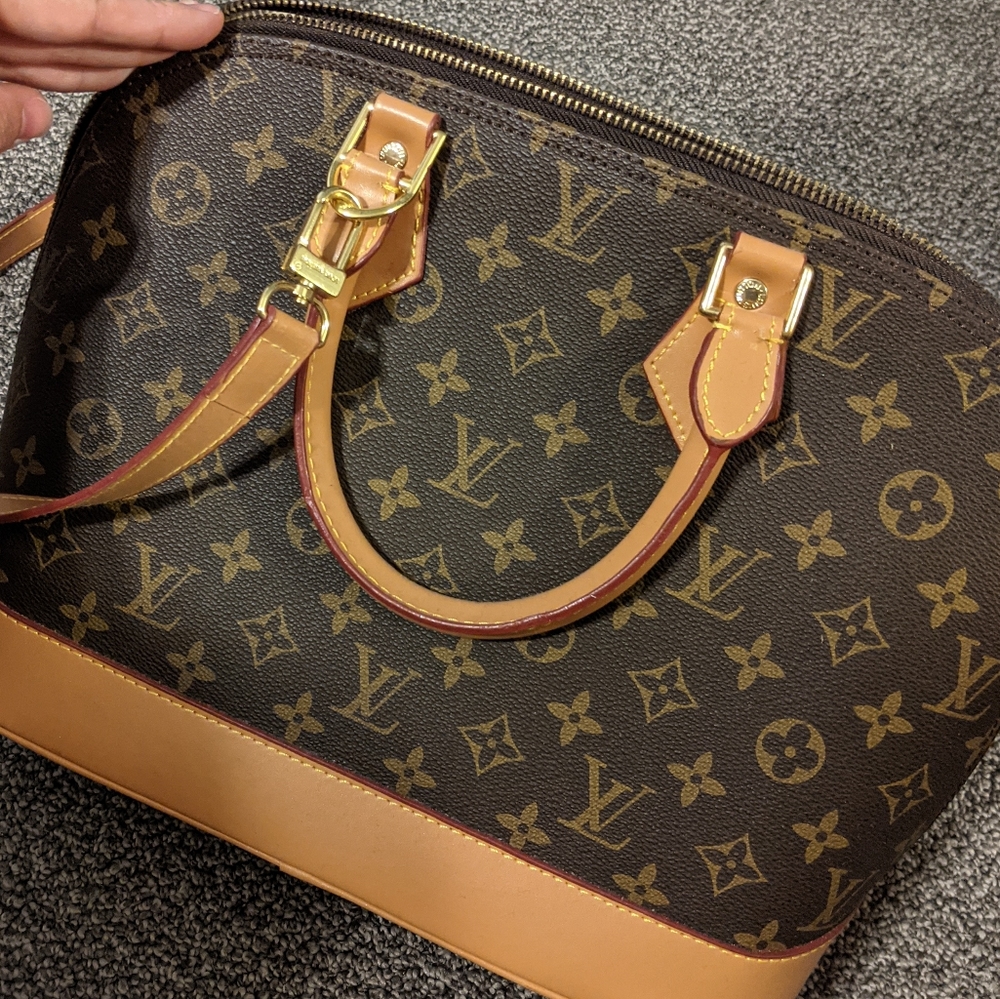 Handbag